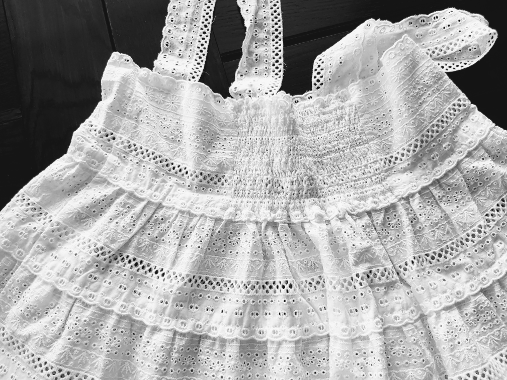 Forever 21 White Eyelet Tank Top Size Medium - photo 2