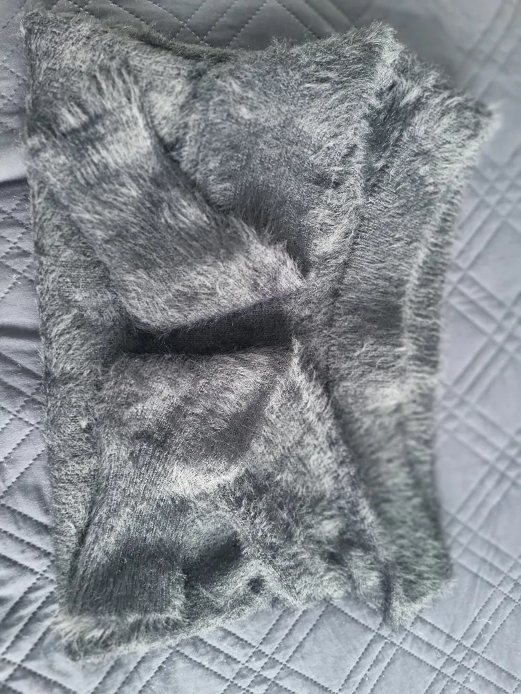 ASOS DESIGN Fuzzy Bardot Jumper,River Island image indicator(3)