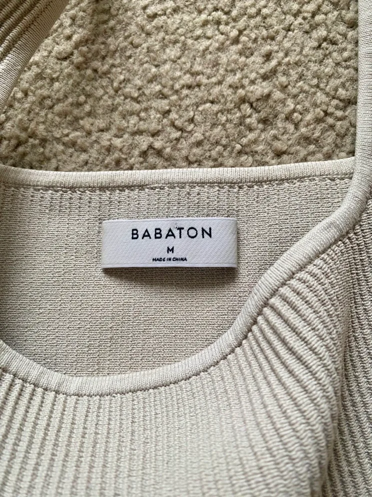 Aritzia Babaton Sculpt Knit Squareneck Cropped Tank image indicator(3)