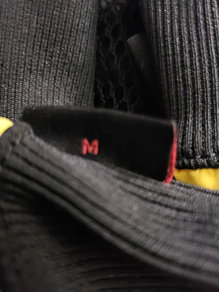 Mutluks Dog Boots - Size Medium - Red & Yellow image indicator(5)