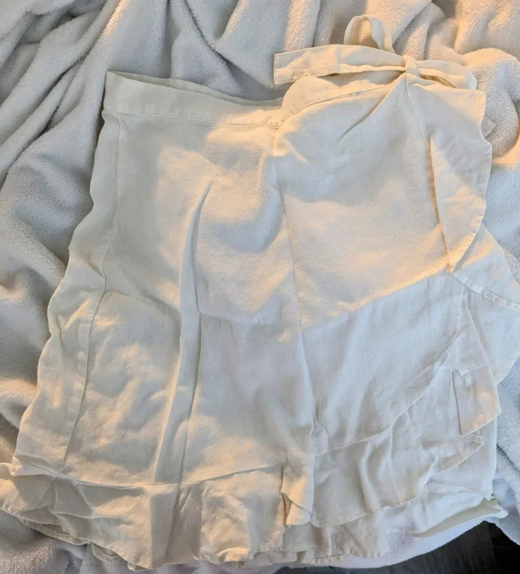 BNWT Linen-blend Wrap Skirt image indicator(2)