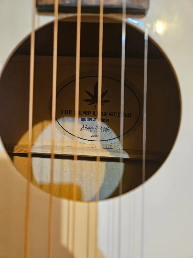 2007 hemp leaf guitar image indicator(4)