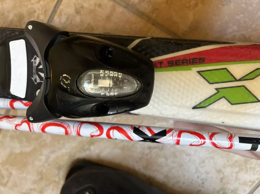 Kids' Techno Pro Skis with Boots and Poles image indicator(2)