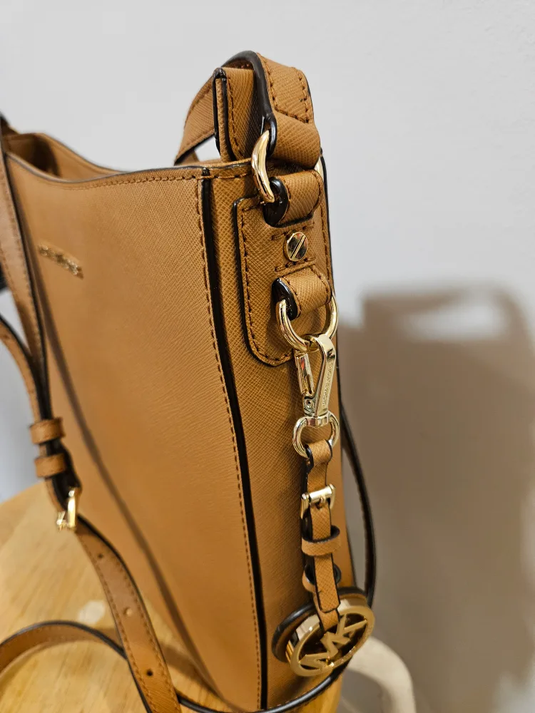 NEw Michael Kors Tan Leather Crossbody Bag image indicator(2)
