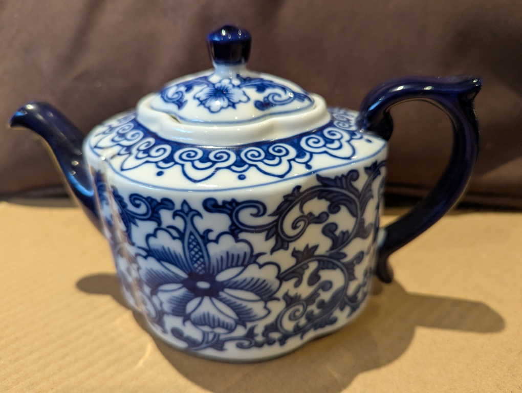 Blue and White Porcelain Teapot - photo 2