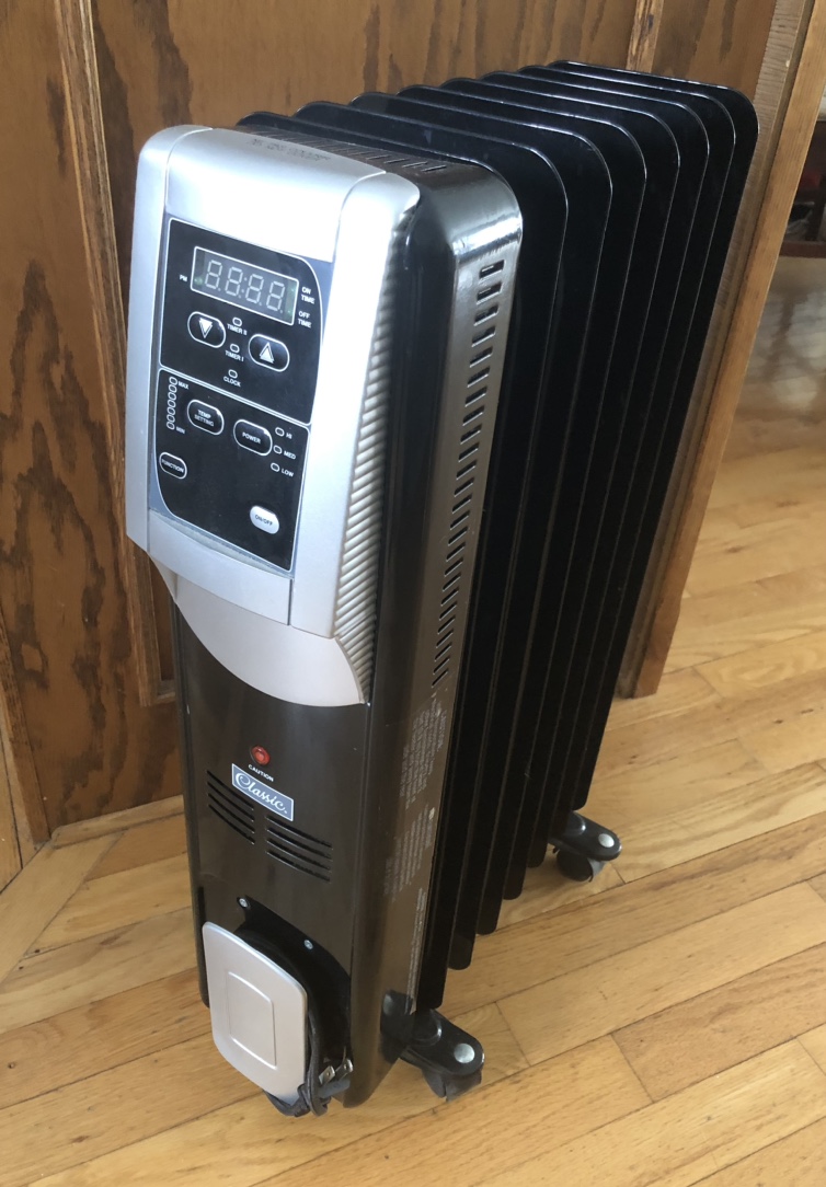 1500-Watt Electric Oil-Filled Radiator Heater with Thermostat
