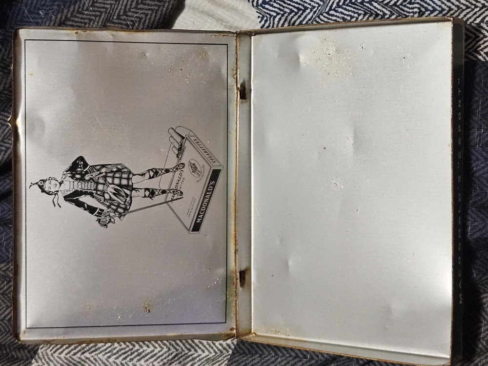 Vintage Macdonald's Coronation 1953 Cigarette Tin - photo 3