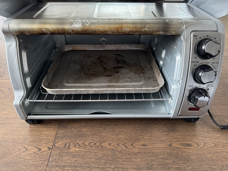Hamilton Beach EasyReach Toaster Oven - photo 3
