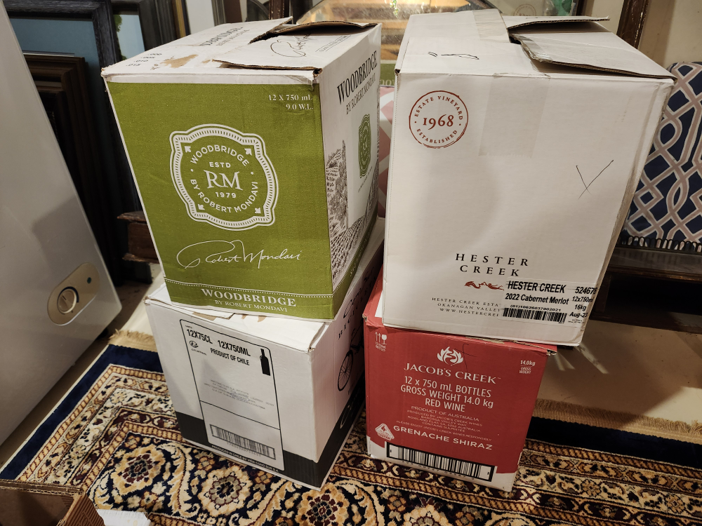 4 boxes of clean clear wine bottles - photo 2