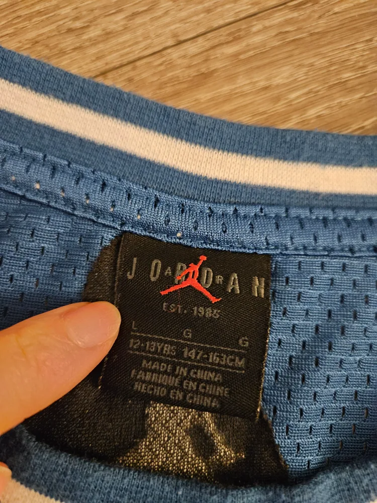 Jordan 23 Boys Basketball Jersey - Size L (12-13 Years) image indicator(4)