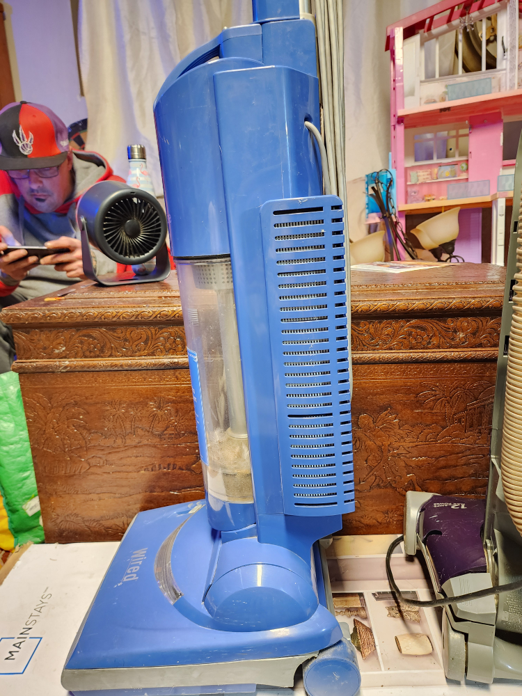 Westinghouse Wired Upright Vacuum Cleaner - photo 4
