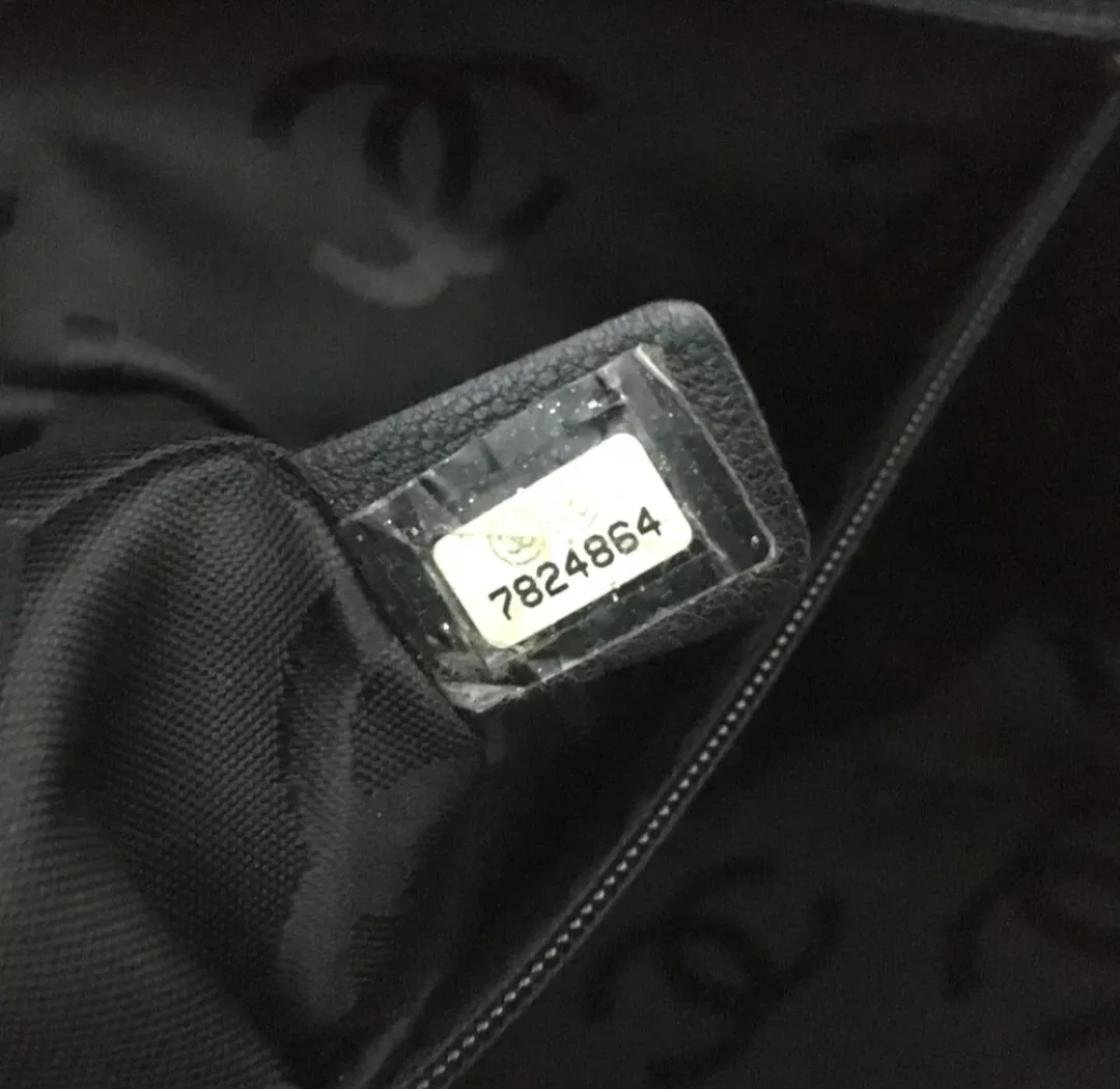 Chanel Calfskin Tote image indicator(6)