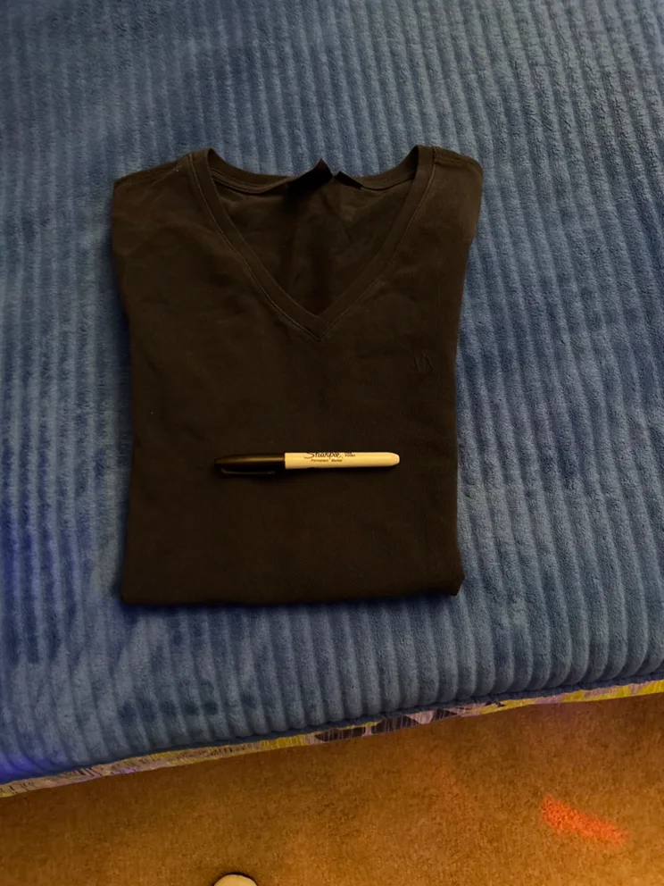 Men’s Shirts and hoodies image indicator(7)