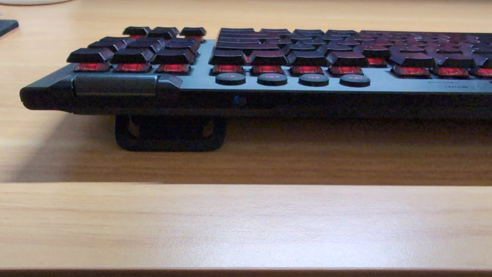 Logitech G915 Lightspeed Mechanical Gaming Keyboard - photo 3
