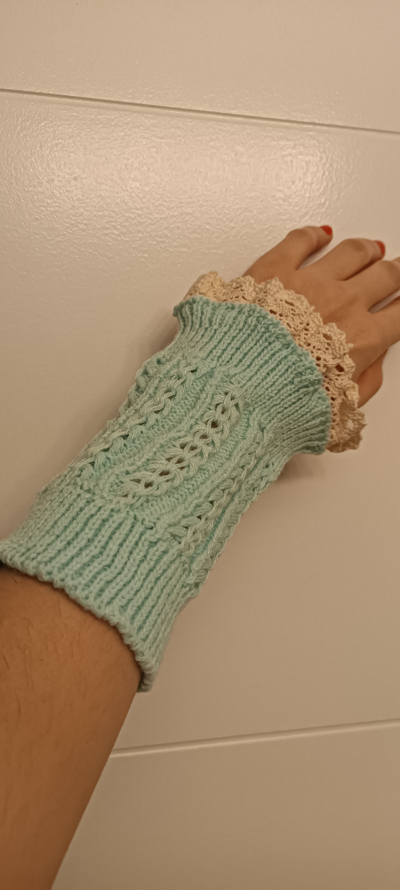 Knitted Arm Warmers with Lace Trim - photo 2