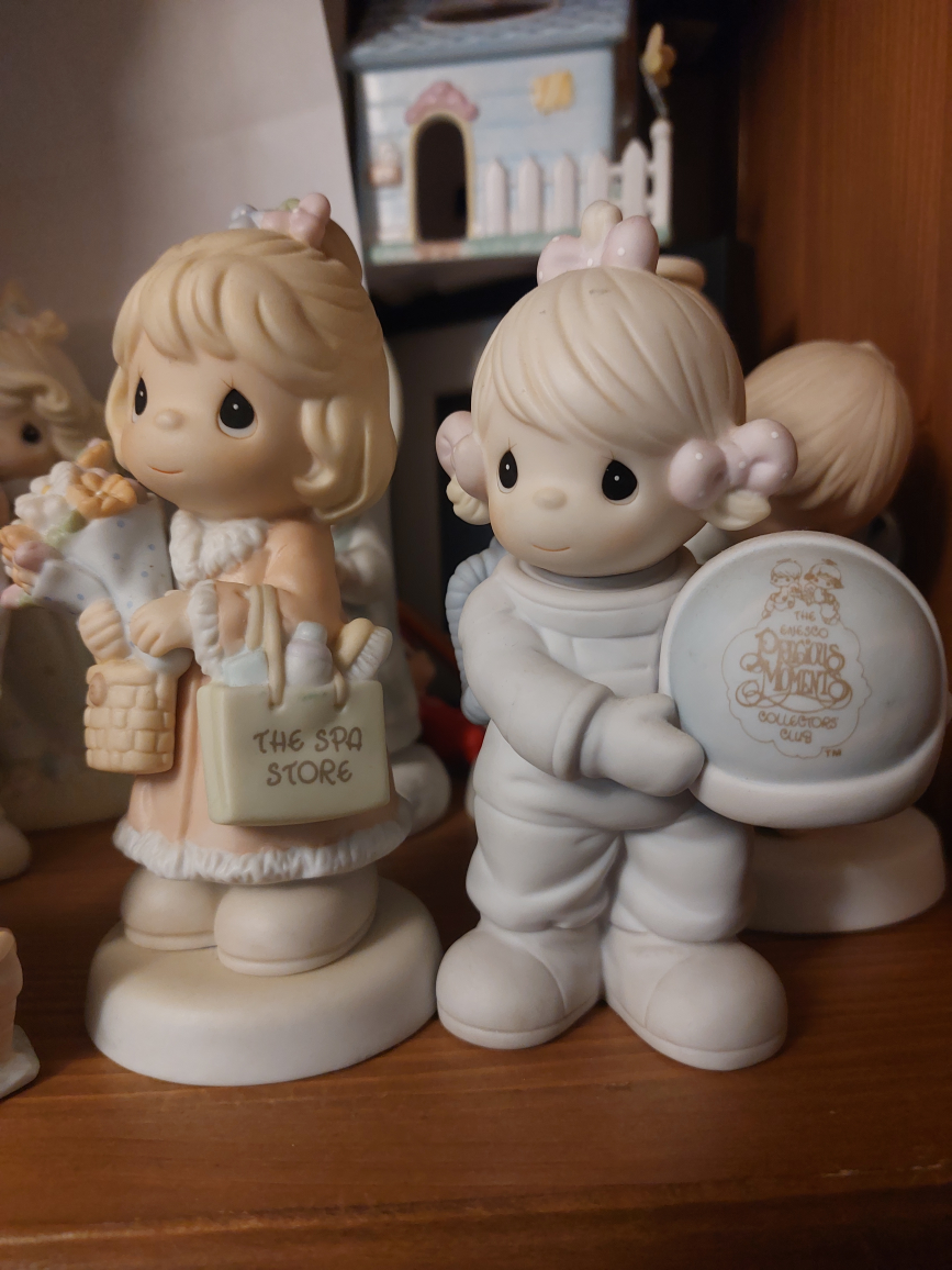 Precious Moments Figurines Collection - photo 5