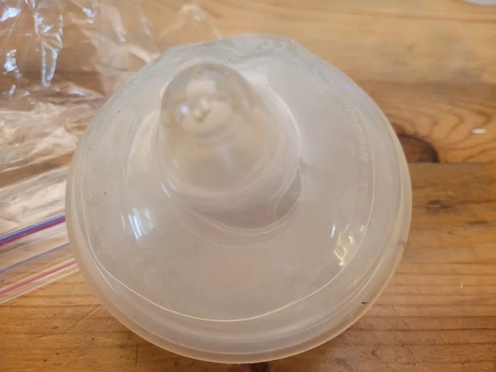 New Breastfeeding Silicone Nipple Protectors image indicator(5)