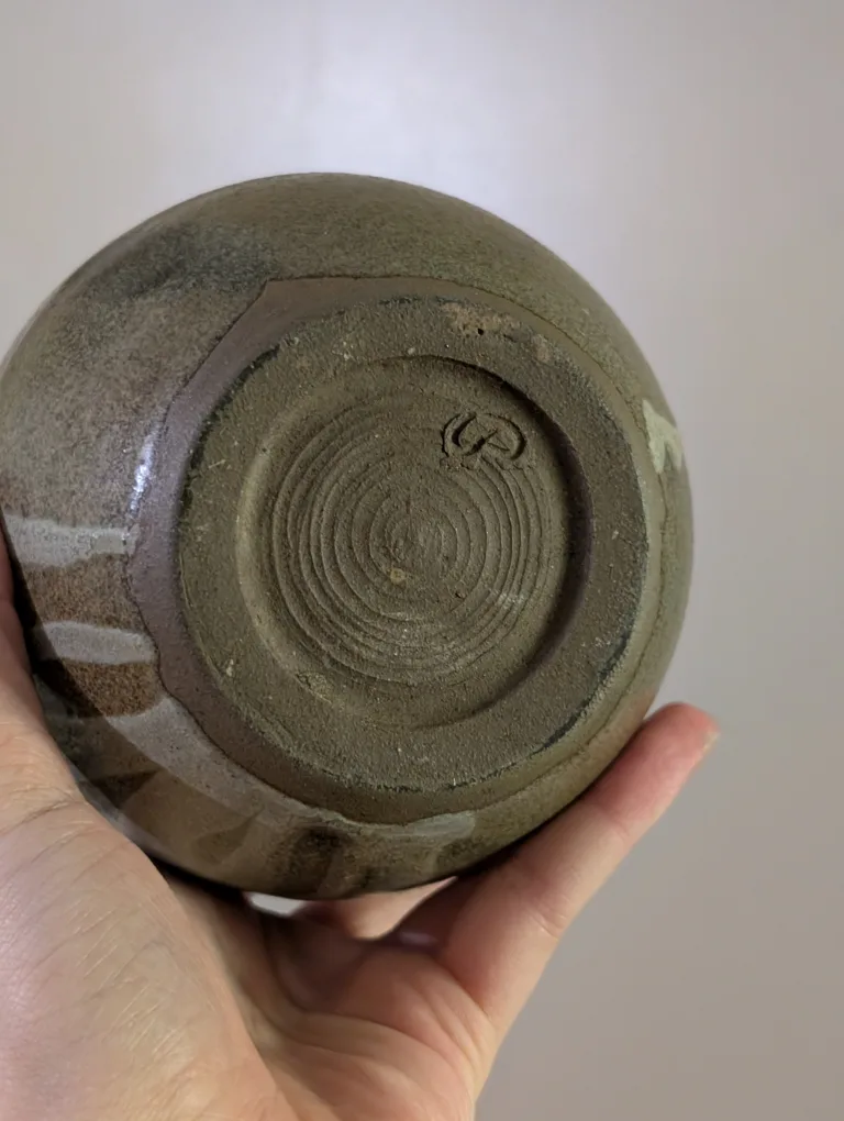 Stoneware Vase, Hand-thrown Pottery image indicator(4)