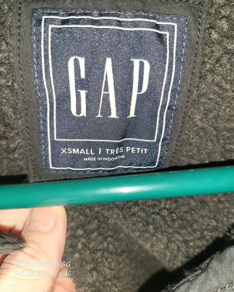GAP Winter fleece sweater for FREE image indicator(5)