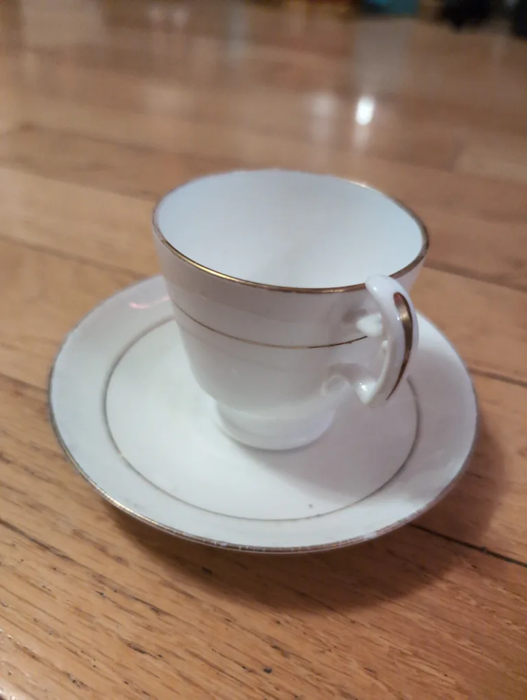 Vintage Teacups and Saucers image indicator(7)
