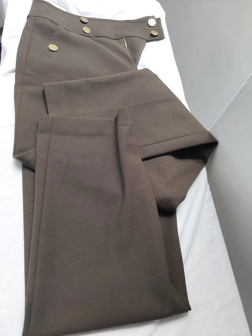 Club Monaco Women's Olive Green Pants Size 6 image indicator(8)