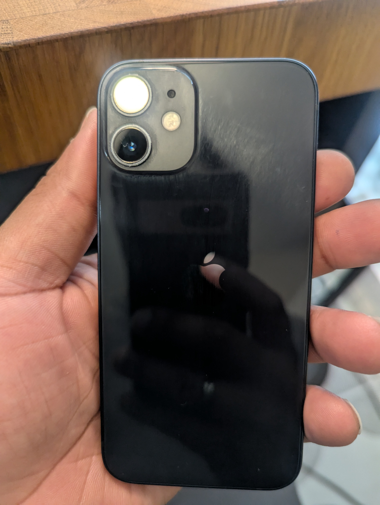 iPhone 12 mini Black -  Used - Reset - photo 2