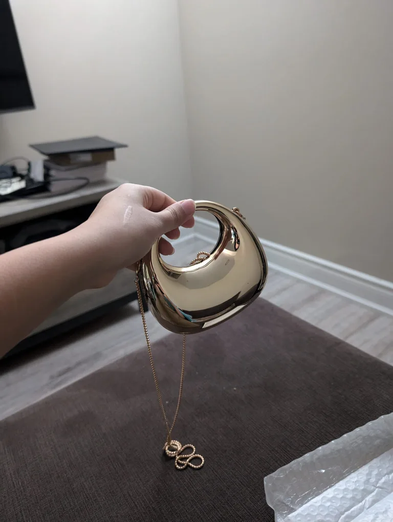 Gold Metal Clutch Bag with Chain Strap image indicator(4)