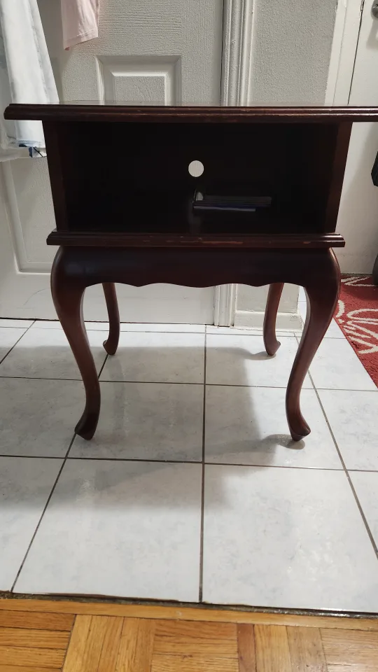 🪑Dark brown wooden end table image indicator(2)
