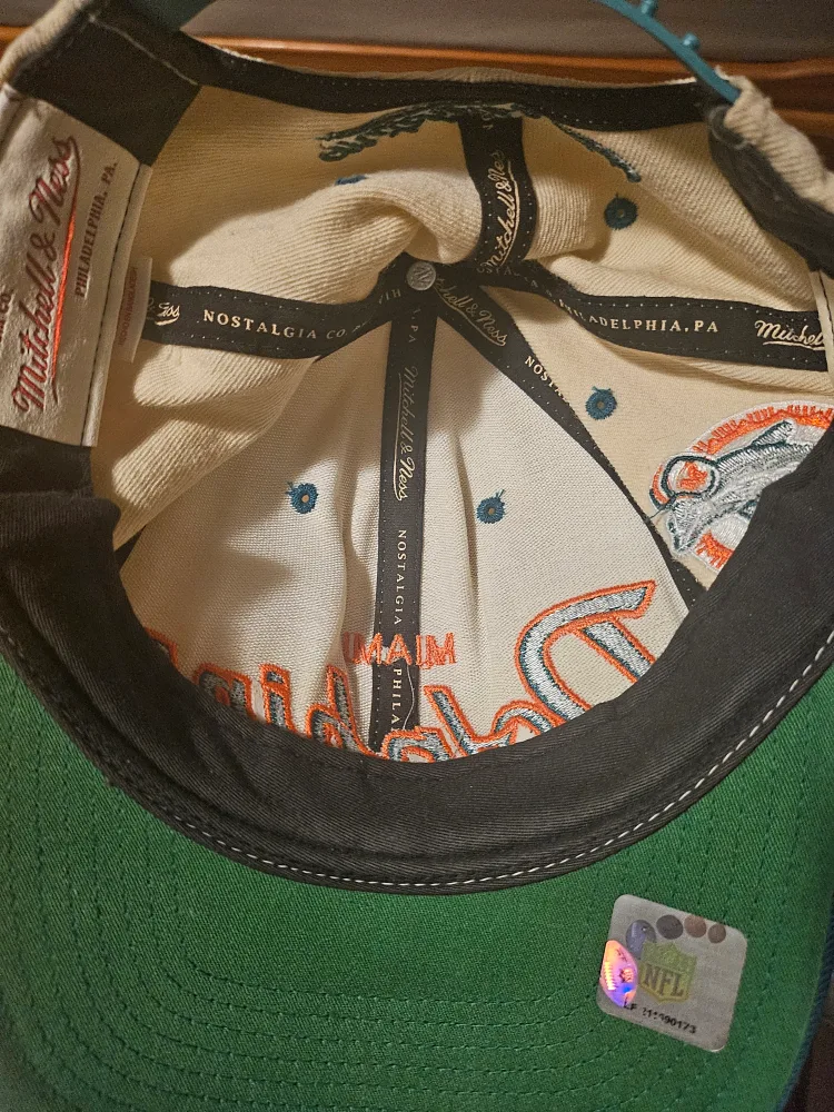 90s Miami Dolphins White Wool snapback NFL hat image indicator(3)