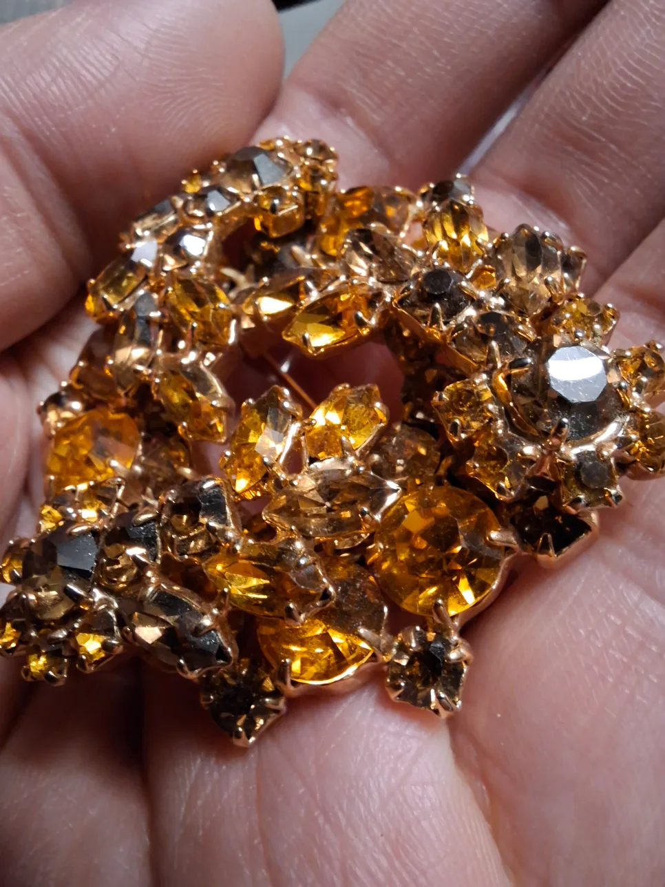 Vintage Brooches - Set of 4 image indicator(4)