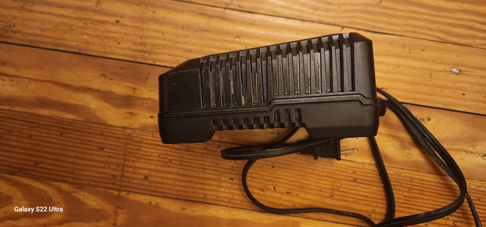Craftsman V20 12V Battery Charger - photo 3