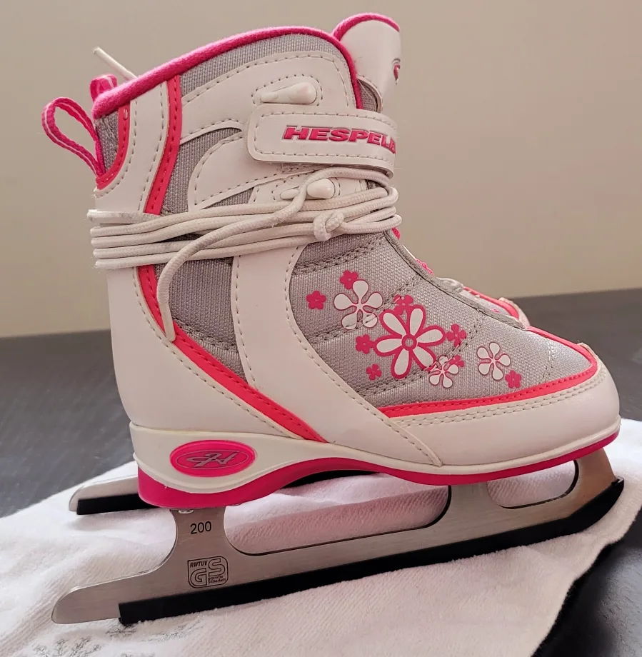 Hespeler Girls' Figure Skates - Size US J1 image indicator(2)