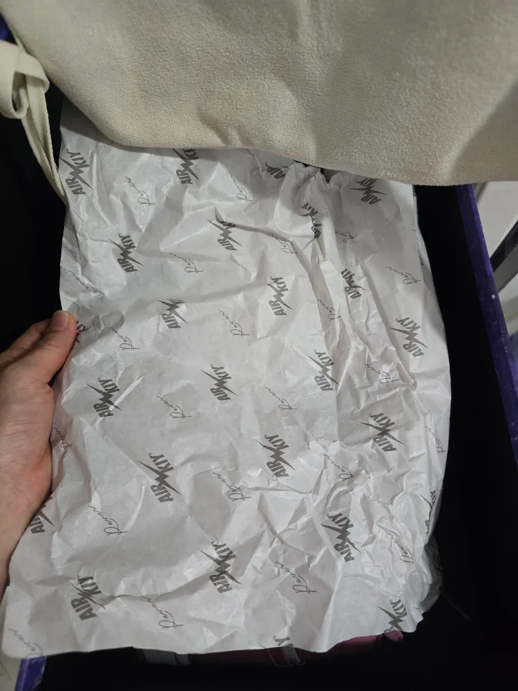 Reves x Air Jordan 1 High Pink Lightning image indicator(7)