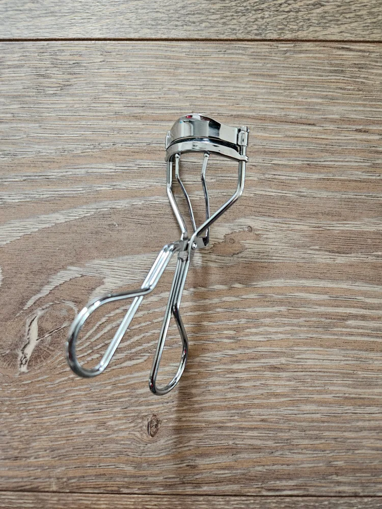 #freecycle Eyelash curler thumbnail