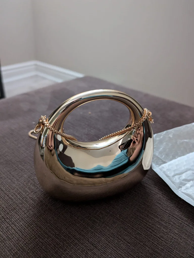 Gold Metal Clutch Bag with Chain Strap image indicator(2)