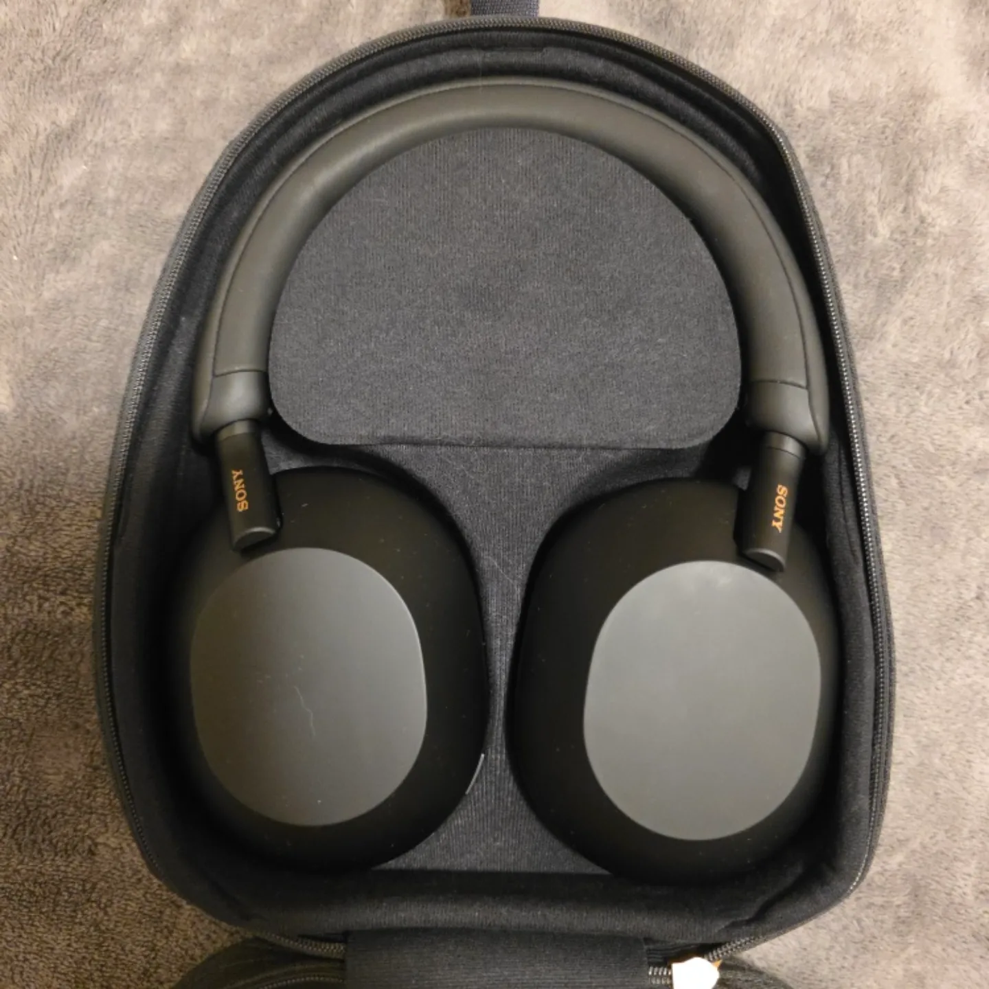 Sony WH-1000XM5 Wireless Noise Canceling Headphones image indicator(4)