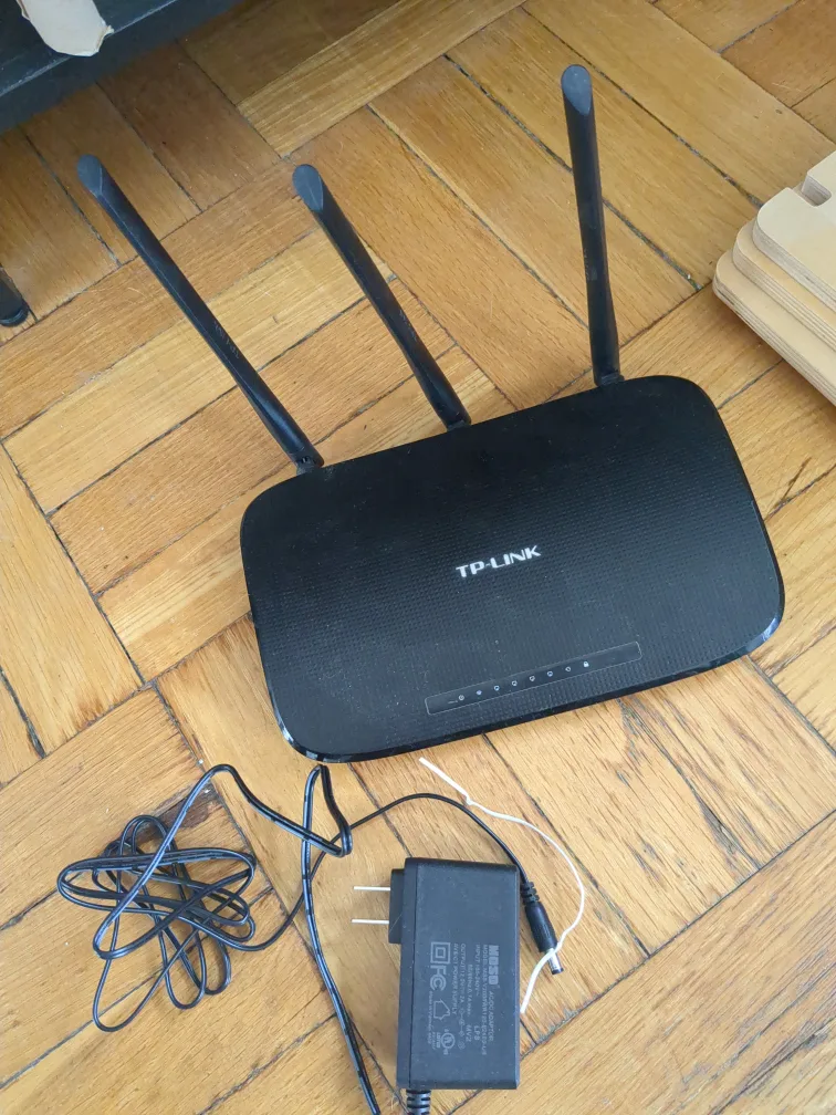 TP-Link 450Mbps Wireless N Router TL-WR940N thumbnail