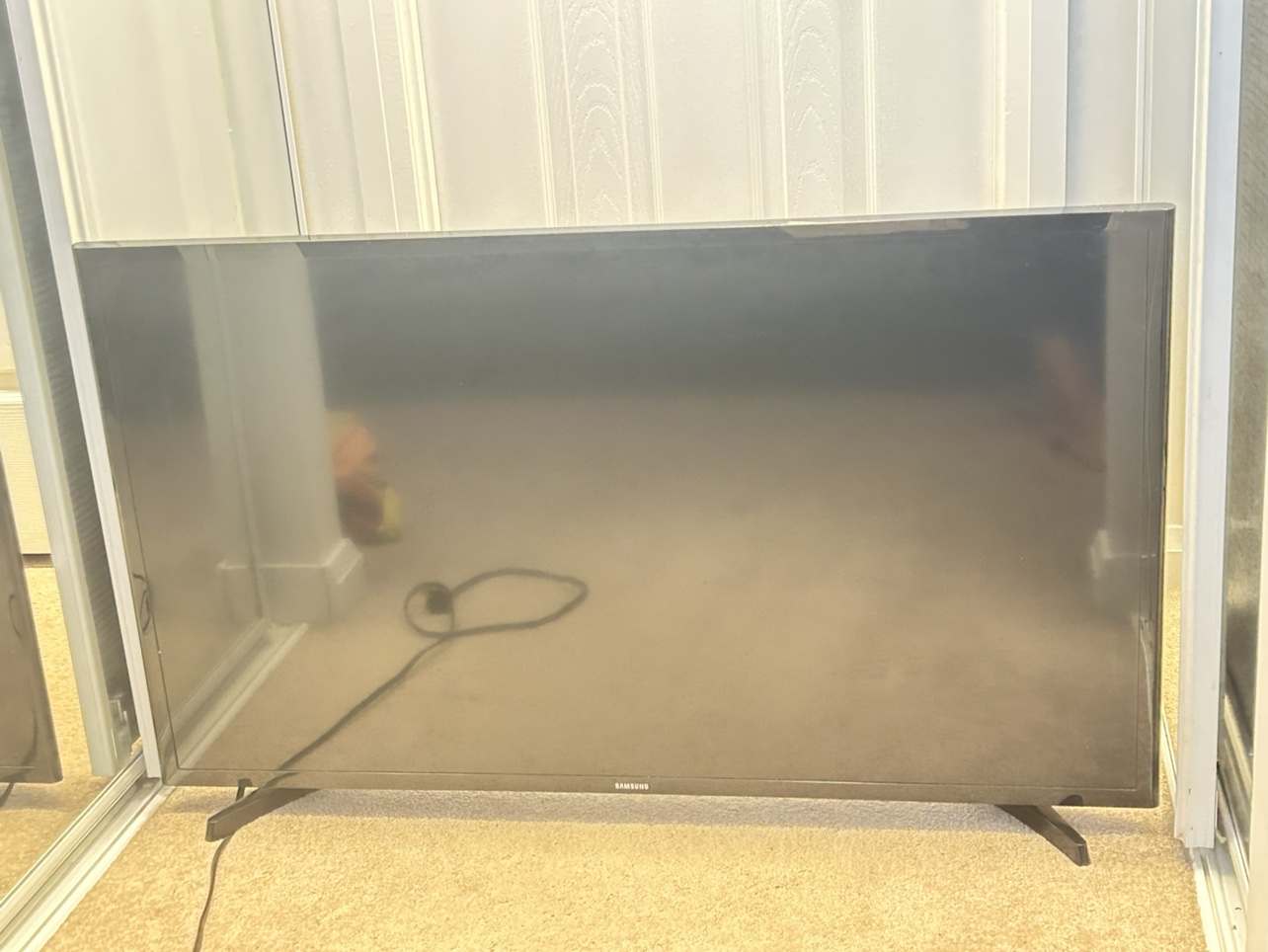 Samsung 40inch smart TV  excellant condition - photo 3