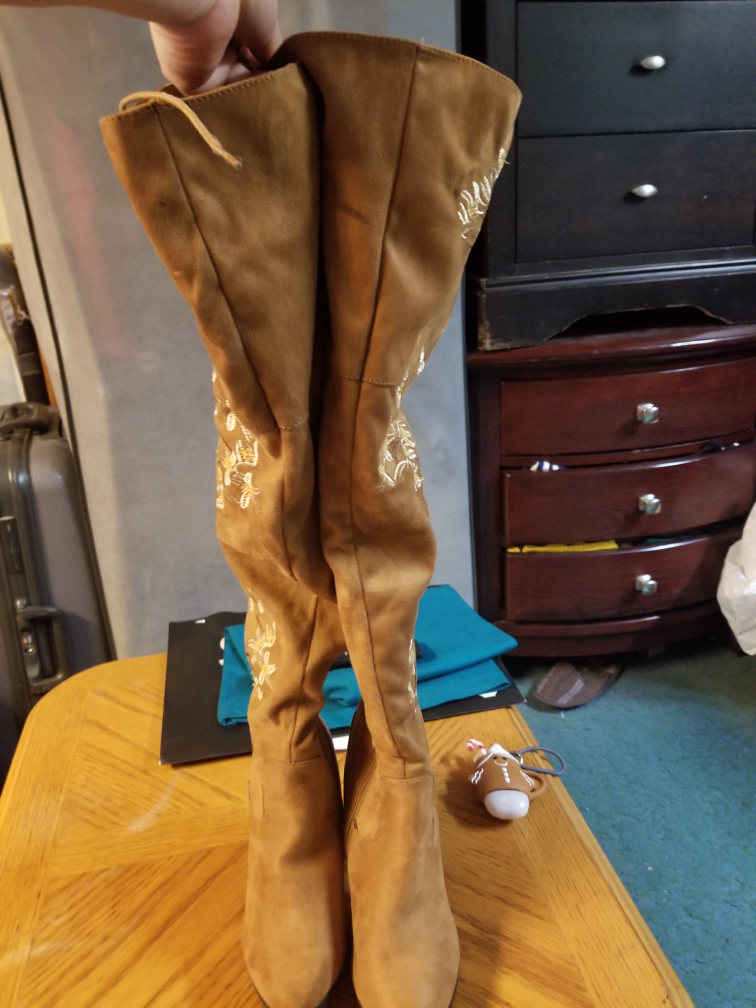 Women's Brown Floral boots 6.5 us new