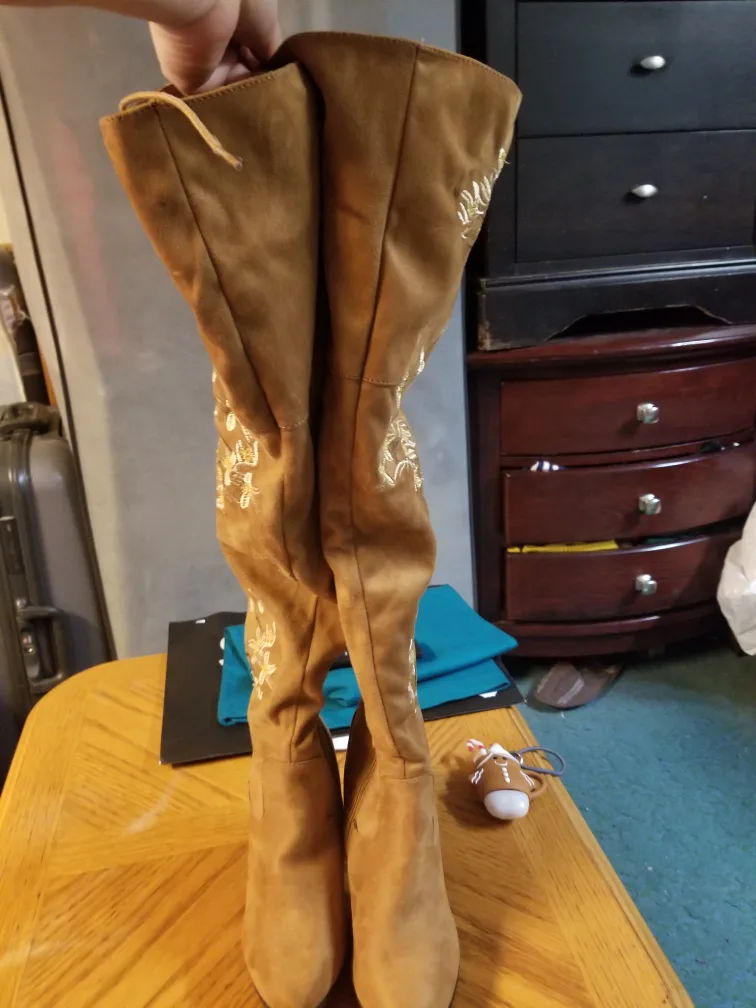 Women's Brown Floral boots 6.5 us new thumbnail