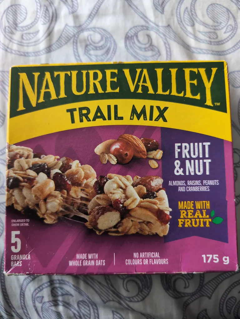 Nature Valley Trail Mix Granola Bars - 175g thumbnail