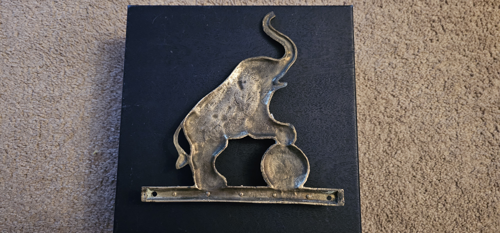 Vintage Brass Elephant Key Holder - photo 2