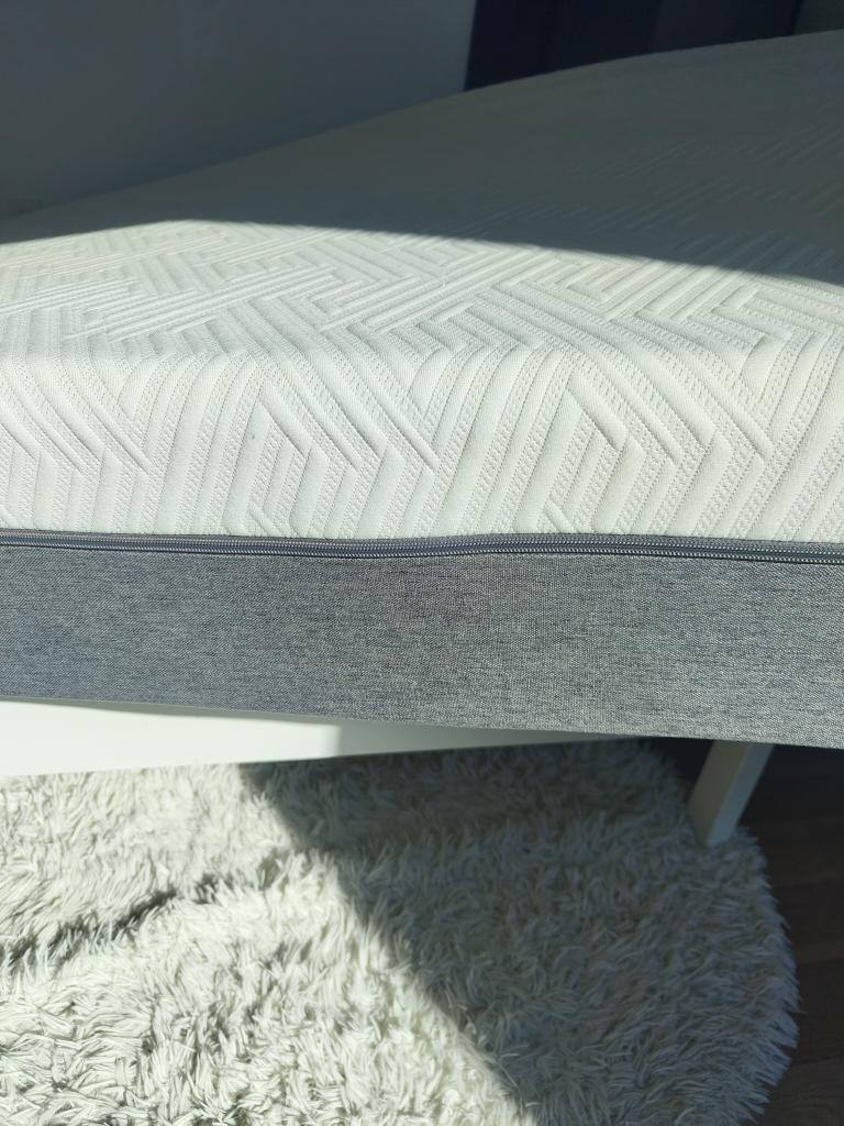 Award-winning Novilla Queen Mattress - photo 2