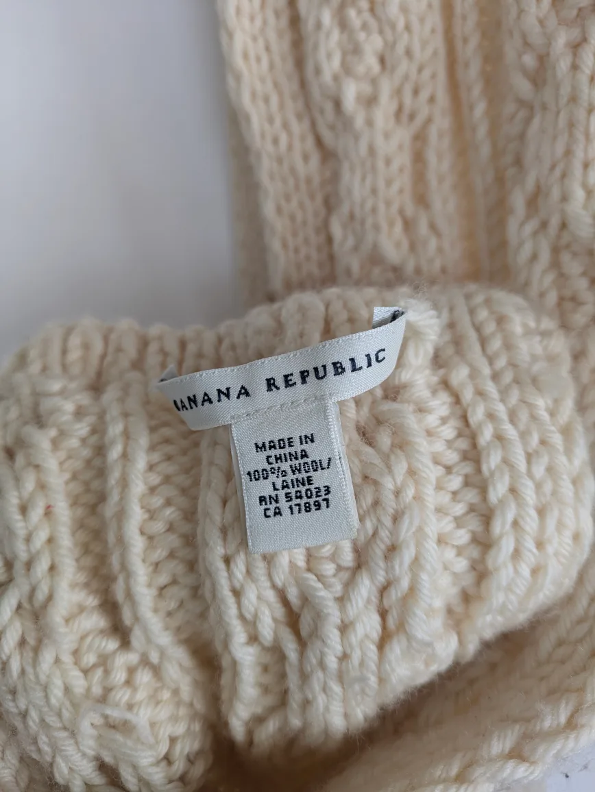 Banana Republic Cream Knitted Wool Scarf image indicator(2)