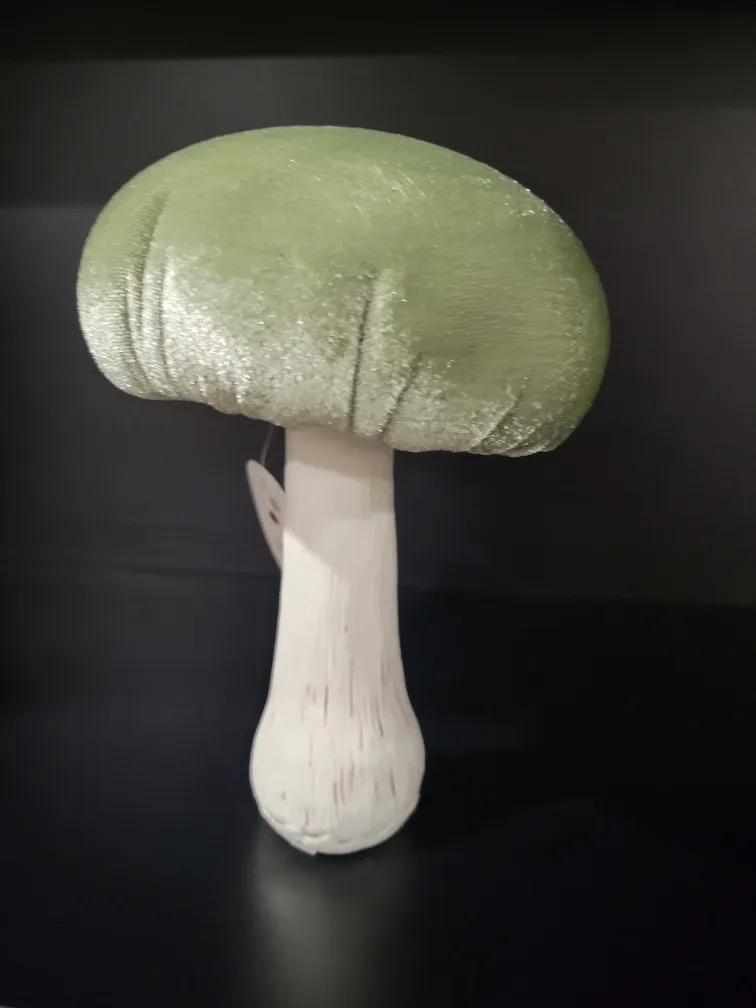 Flora Bunda Green Velvet Mushroom Decor image indicator(2)