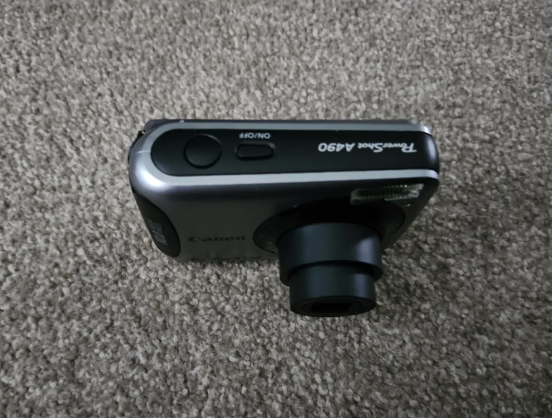 Canon PowerShot A490 Digital Camera with Accessories image indicator(3)