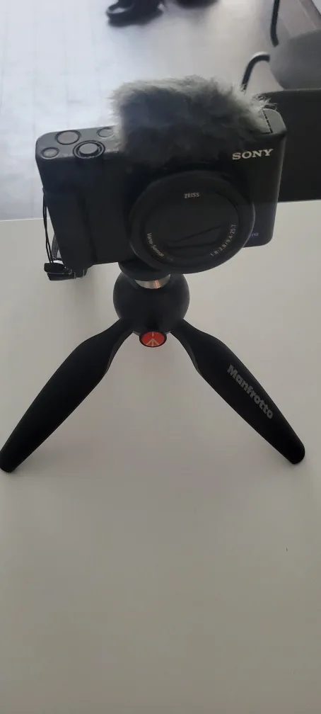 Like New Sony ZV1 Vlogging Camera and equipment image indicator(9)