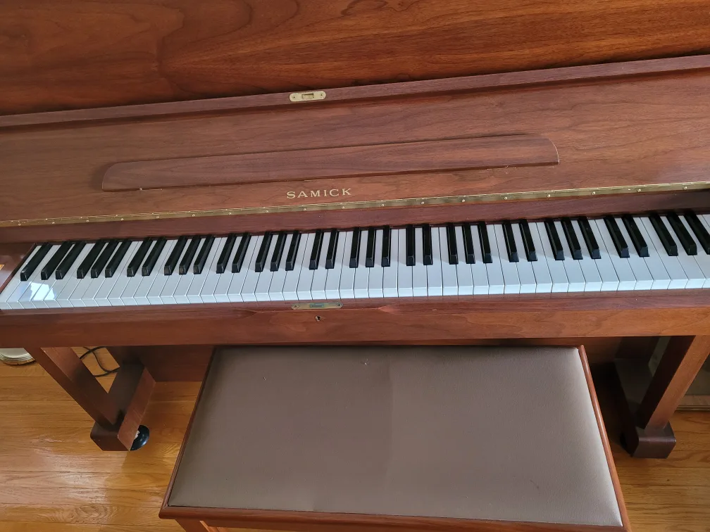 Samick Upright Piano with Bench image indicator(2)