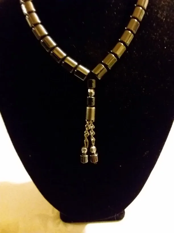 ➡️ Hematite Beaded Bracelet with Silver Accents 📿 image indicator(2)