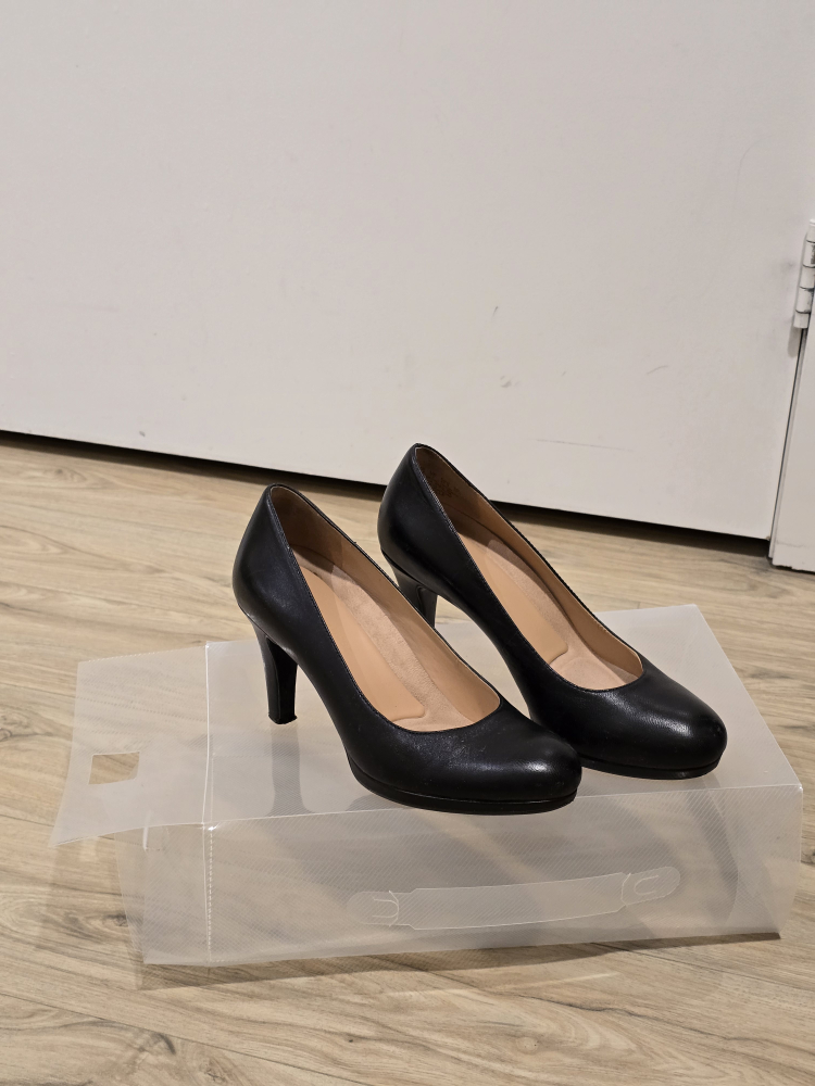 Naturalizer Black Leather Heels - EUR 36